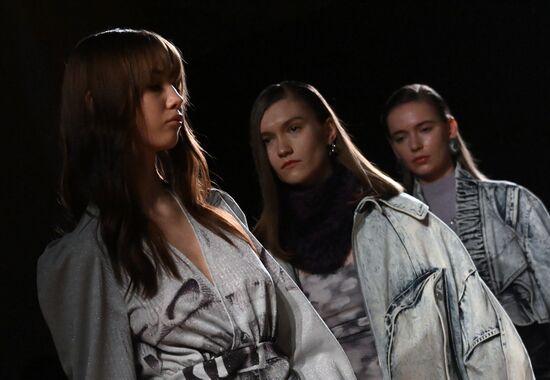 Модные показы в рамках "BRICS+ Fashion Summit"