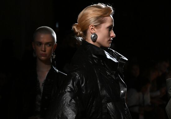 Модные показы в рамках "BRICS+ Fashion Summit"