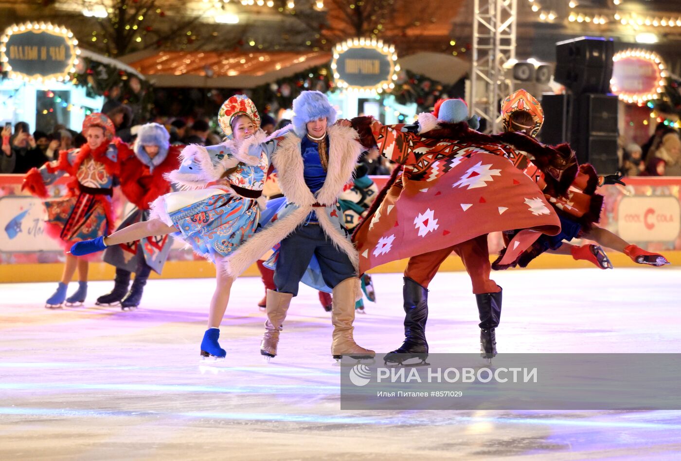 Открытие ГУМ-катка