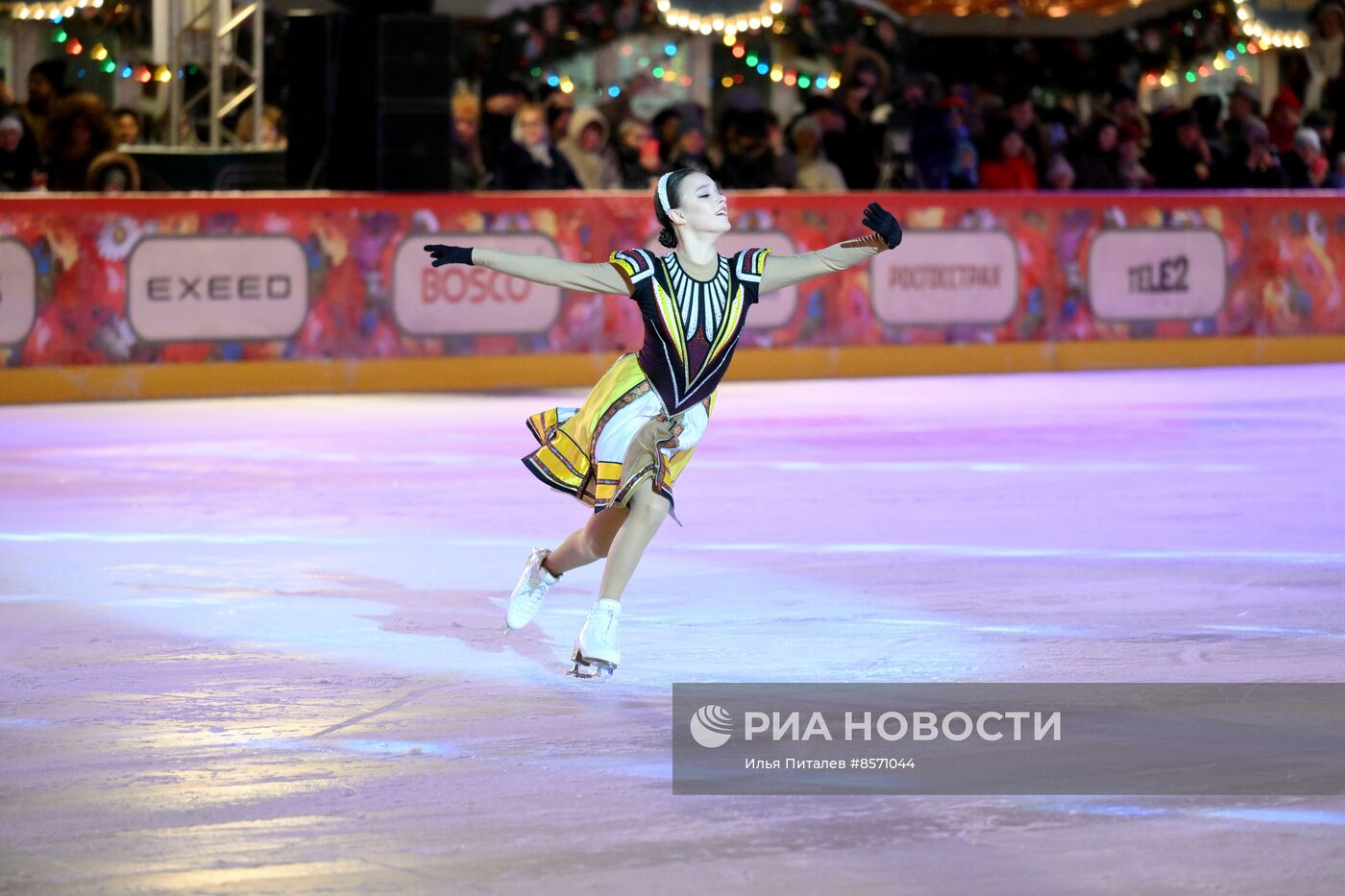 Открытие ГУМ-катка