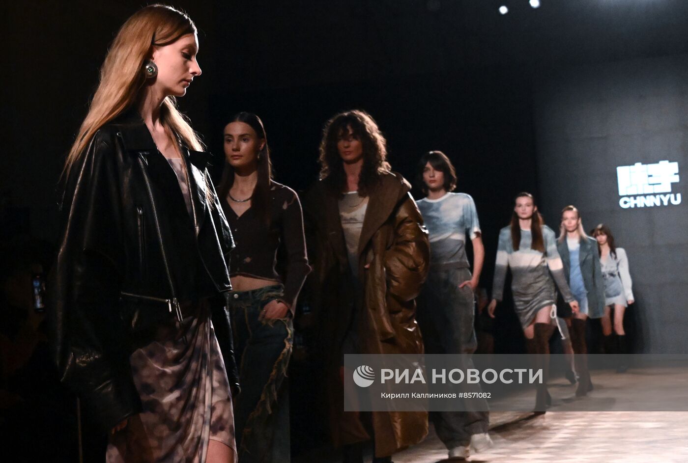 Модные показы в рамках "BRICS+ Fashion Summit"