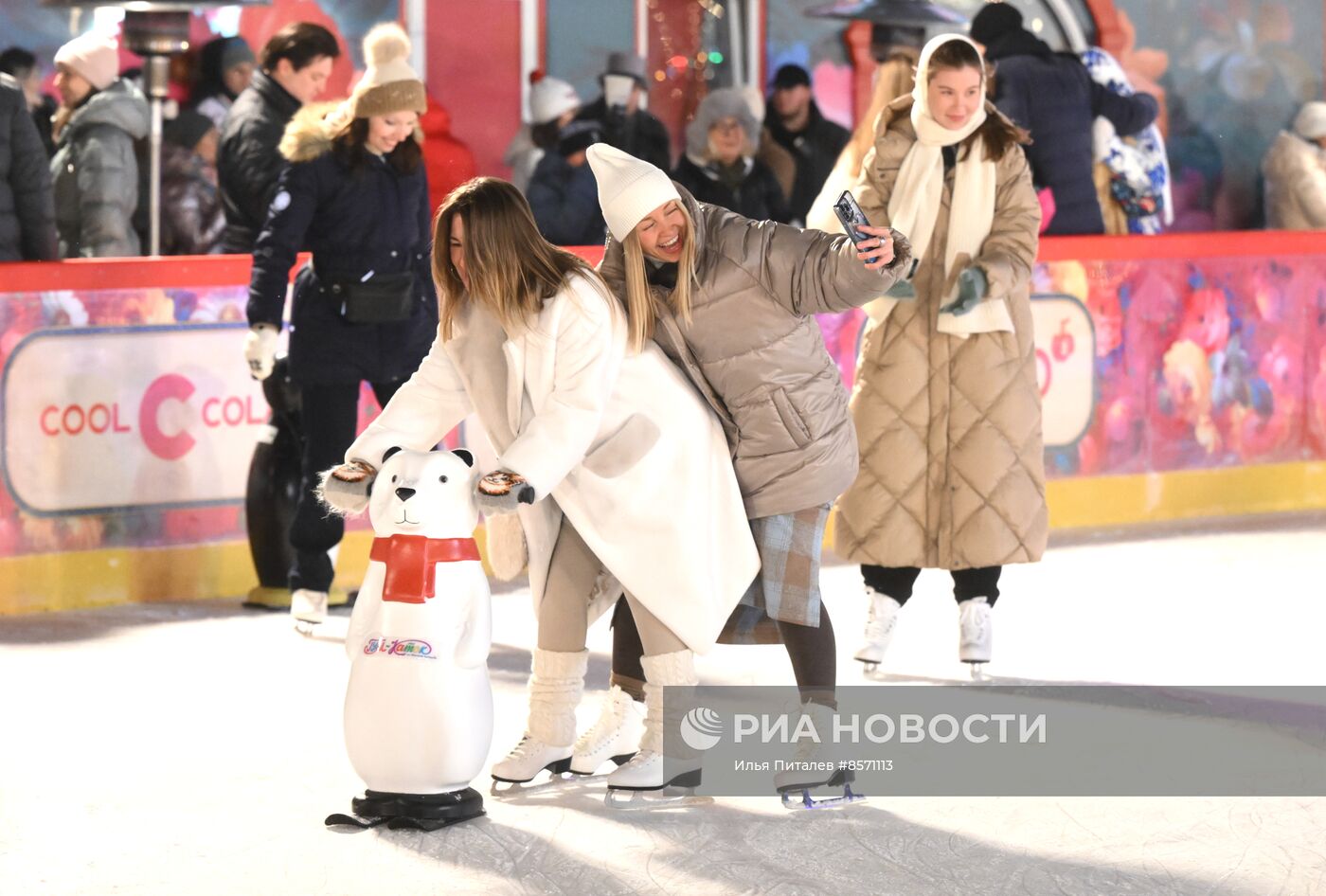 Открытие ГУМ-катка