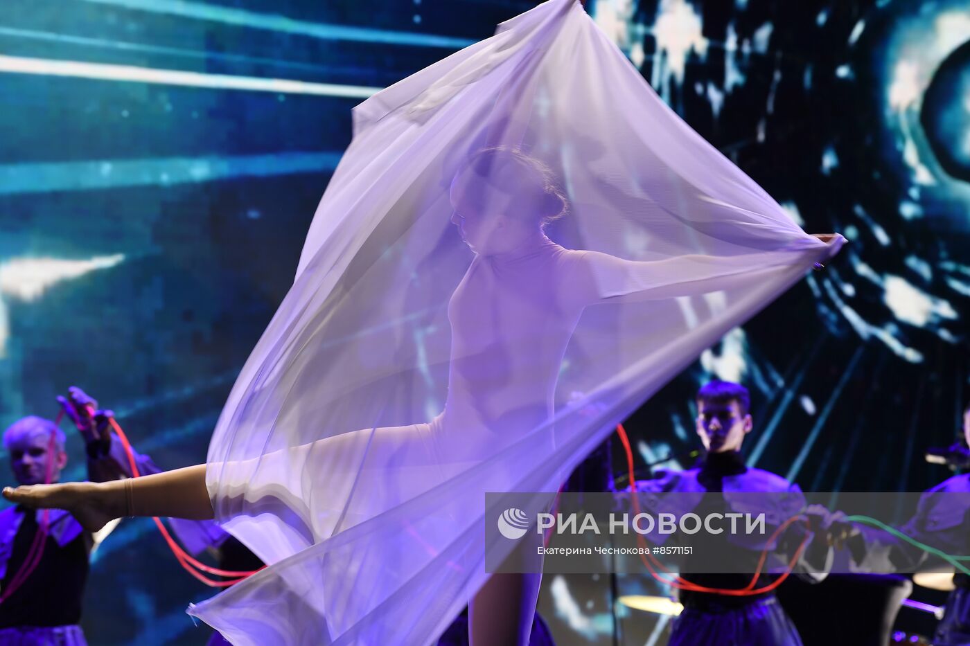 III КМУ-2023. Шоу "Наука как искусство" фестиваля молодого искусства "Таврида.АРТ"