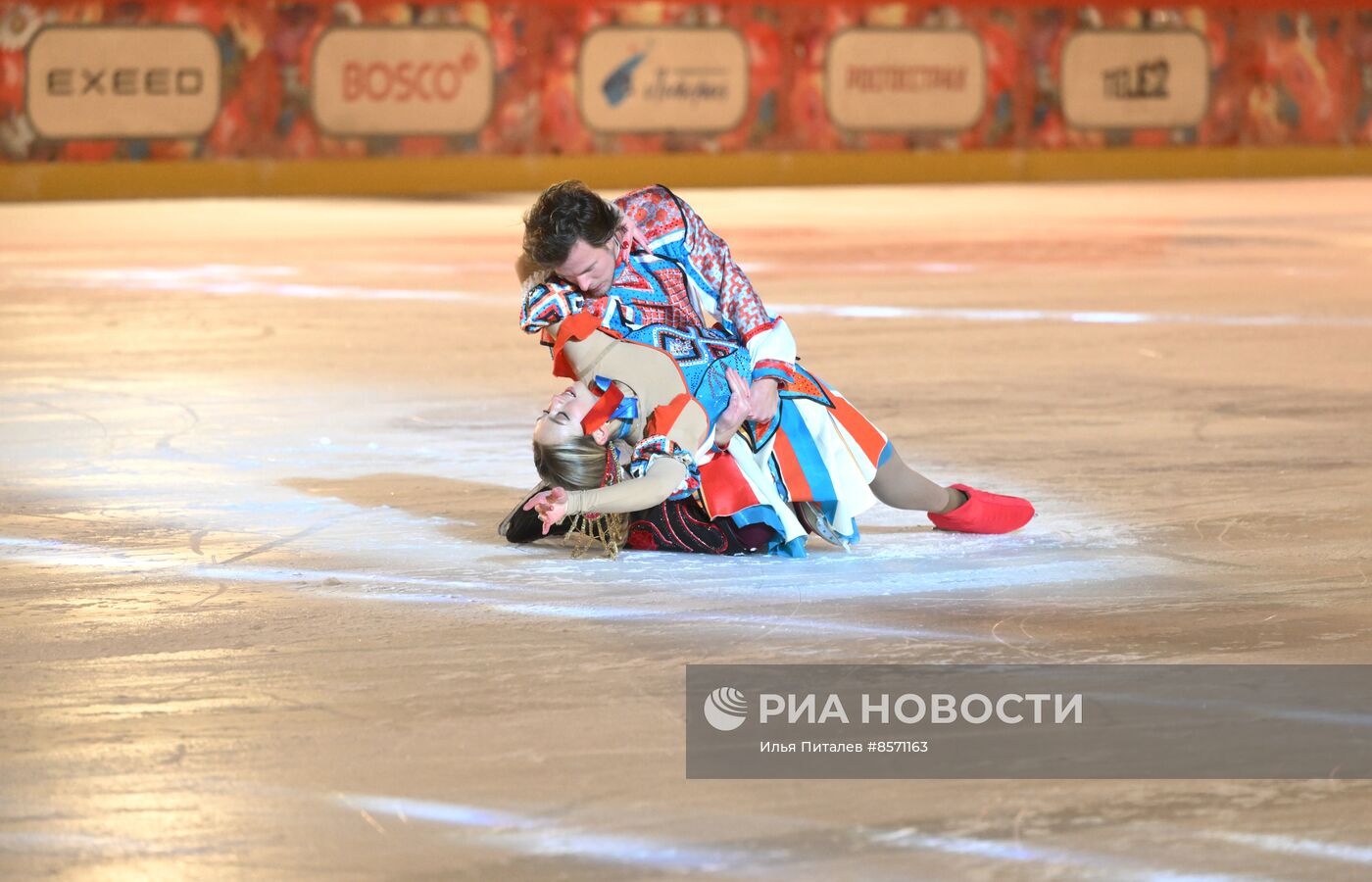 Открытие ГУМ-катка