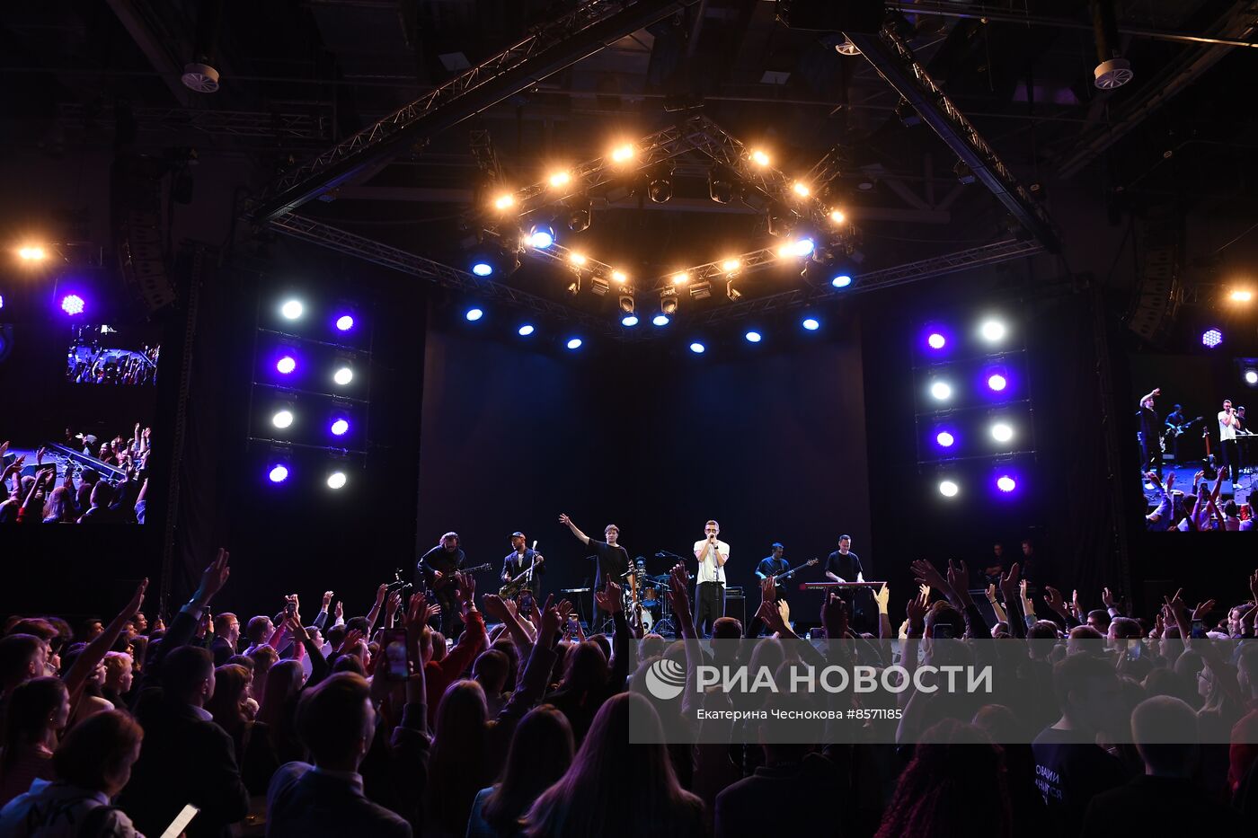 III КМУ-2023. Шоу "Наука как искусство" фестиваля молодого искусства "Таврида.АРТ"