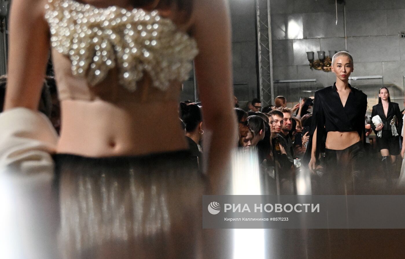 Модные показы в рамках "BRICS+ Fashion Summit"