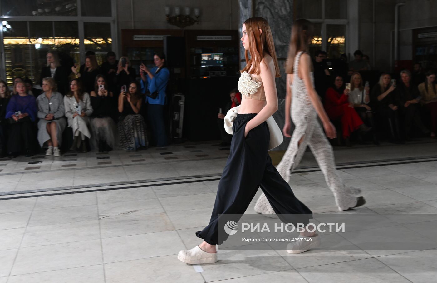 Модные показы в рамках "BRICS+ Fashion Summit"