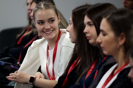 III КМУ-2023. Паблик-ток "Реальность и вымысел: что думают ученые об экологическом будущем?"