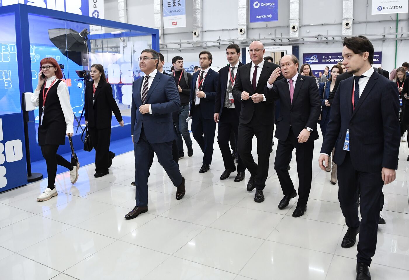 Вице-премьер РФ Д. Чернышенко посетил III Конгресс молодых ученых