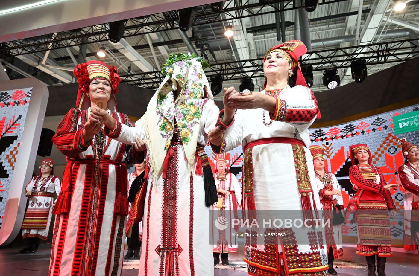 Выставка "Россия". День Региона - Республика Мордовия