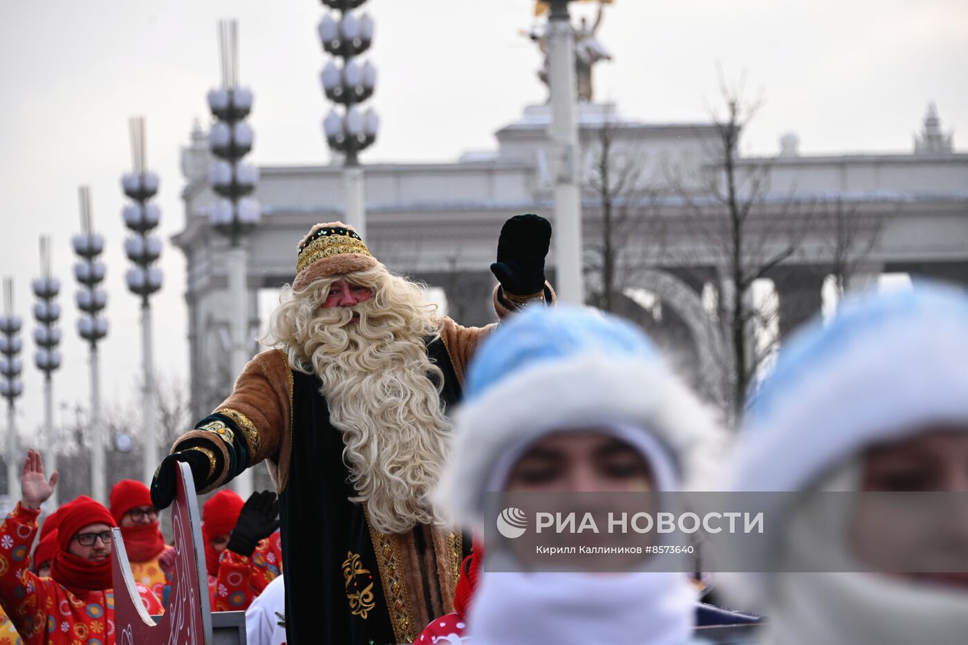 Выставка "Россия". День Деда Мороза: Кыш Бабай