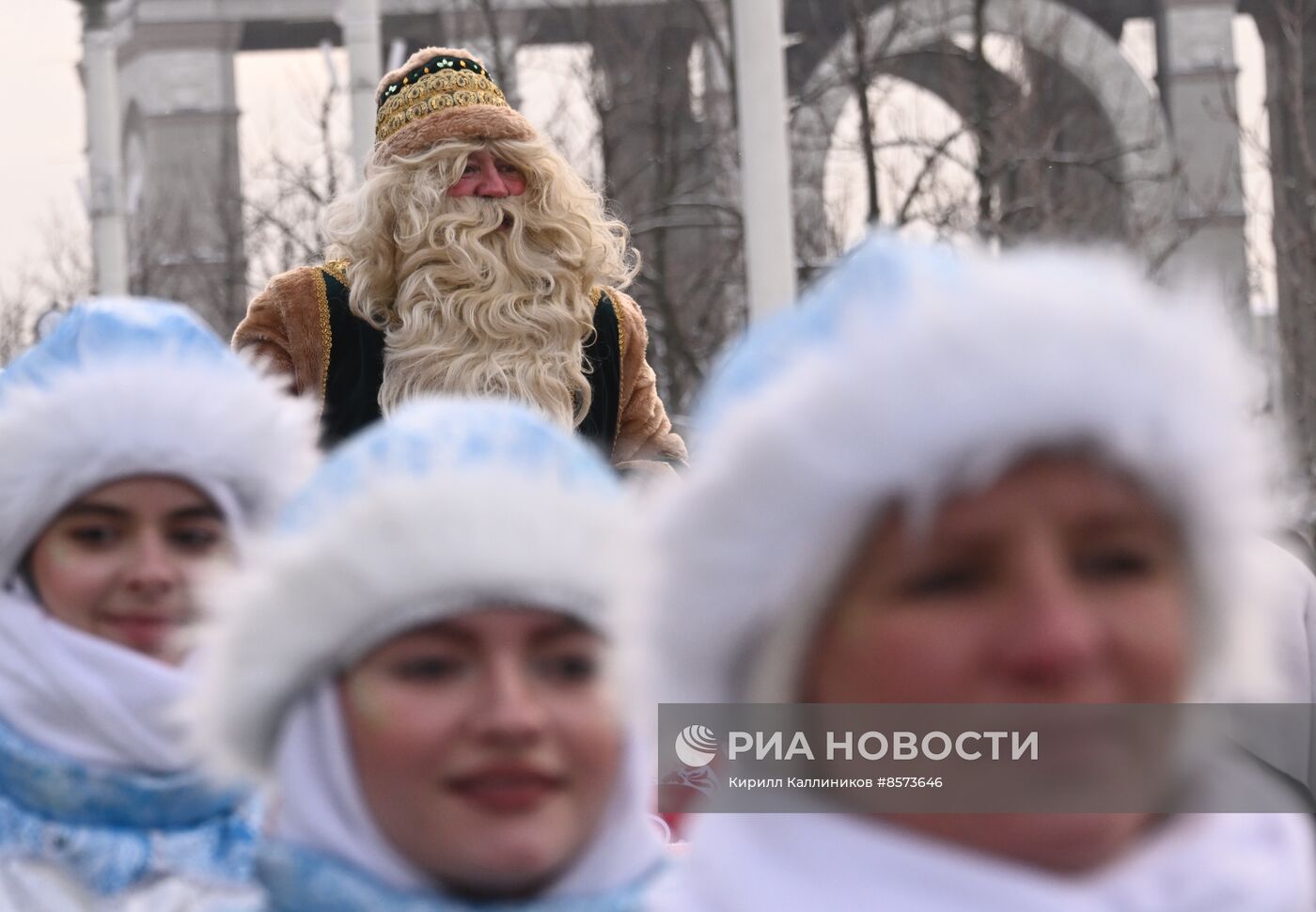 Выставка "Россия". День Деда Мороза: Кыш Бабай