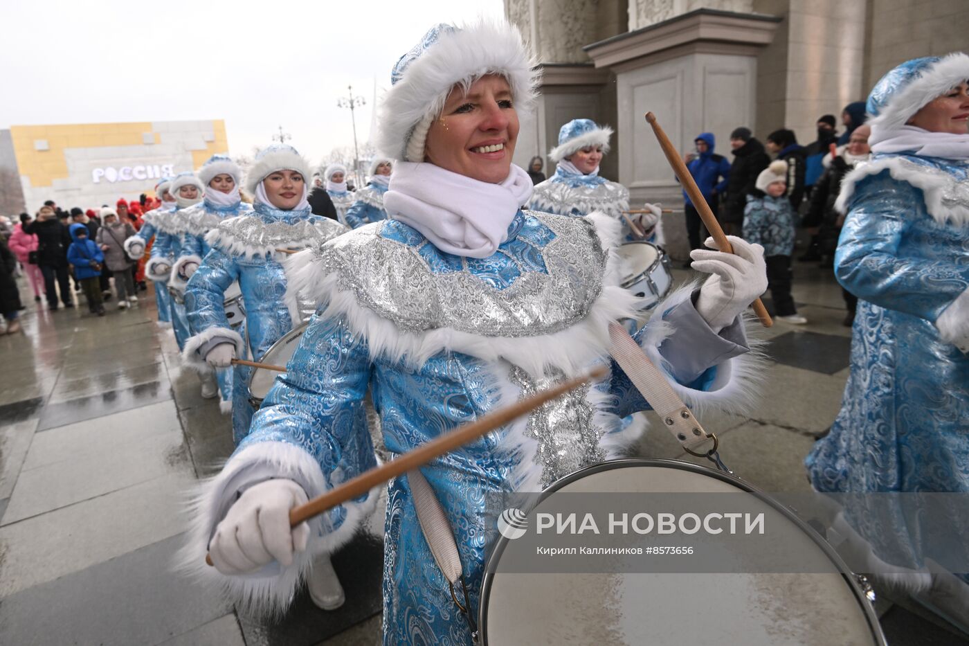 Выставка "Россия". День Деда Мороза: Кыш Бабай