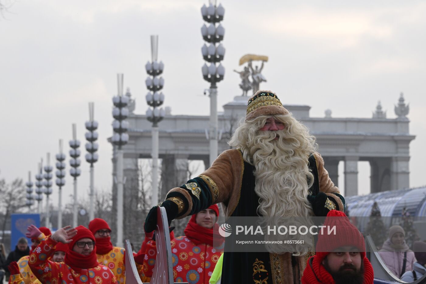 Выставка "Россия". День Деда Мороза: Кыш Бабай