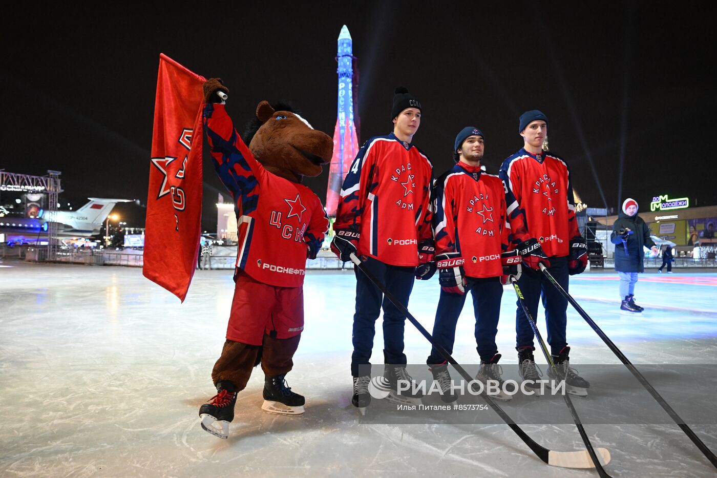 Выставка "Россия". Всероссийский день хоккея на ВДНХ. Презентация новой хоккейной формы 