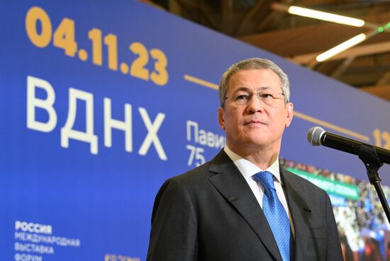 Международная выставка-форум "Россия"
День региона. Республика Башкортостан
Открытие Дня Региона, презентация Республики Башкортостан, Павильон № 75 (зал А, зона культурных проектов)
Радий Хабиров, Глава Республики Башкортостан
Место: Россия, Москва. Автор: Алексей Майшев/РИА Новости. Выставка "Россия". День региона. Республика Башкортостан