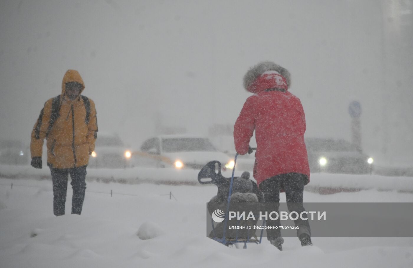 Снег в Москве