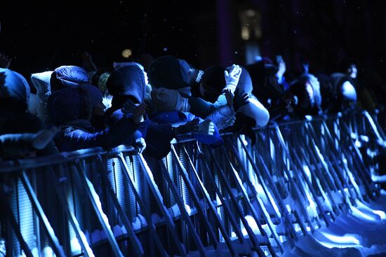 Международная выставка-форум "Россия"
День региона. Республика Башкортостан
Концертная программа "Из Башкортостана с любовью!"
Зрители на концерте
Место: Россия, Москва. Автор: Владимир Вяткин/РИА Новости. Выставка "Россия". День региона. Республика Башкортостан