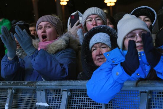 Международная выставка-форум "Россия"
День региона. Республика Башкортостан
Концертная программа "Из Башкортостана с любовью!"
Зрители на концерте
Место: Россия, Москва. Автор: Владимир Вяткин/РИА Новости. Выставка "Россия". День региона. Республика Башкортостан