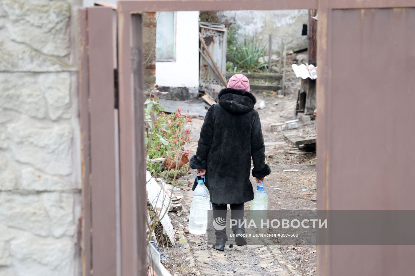 Подвоз воды жителям Ленинского района Донецка