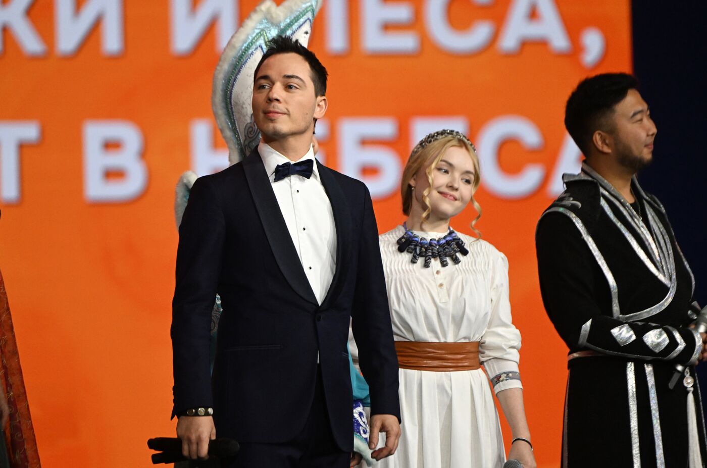 Президент РФ В. Путин наградил победителей международной премии "#Мывместе"