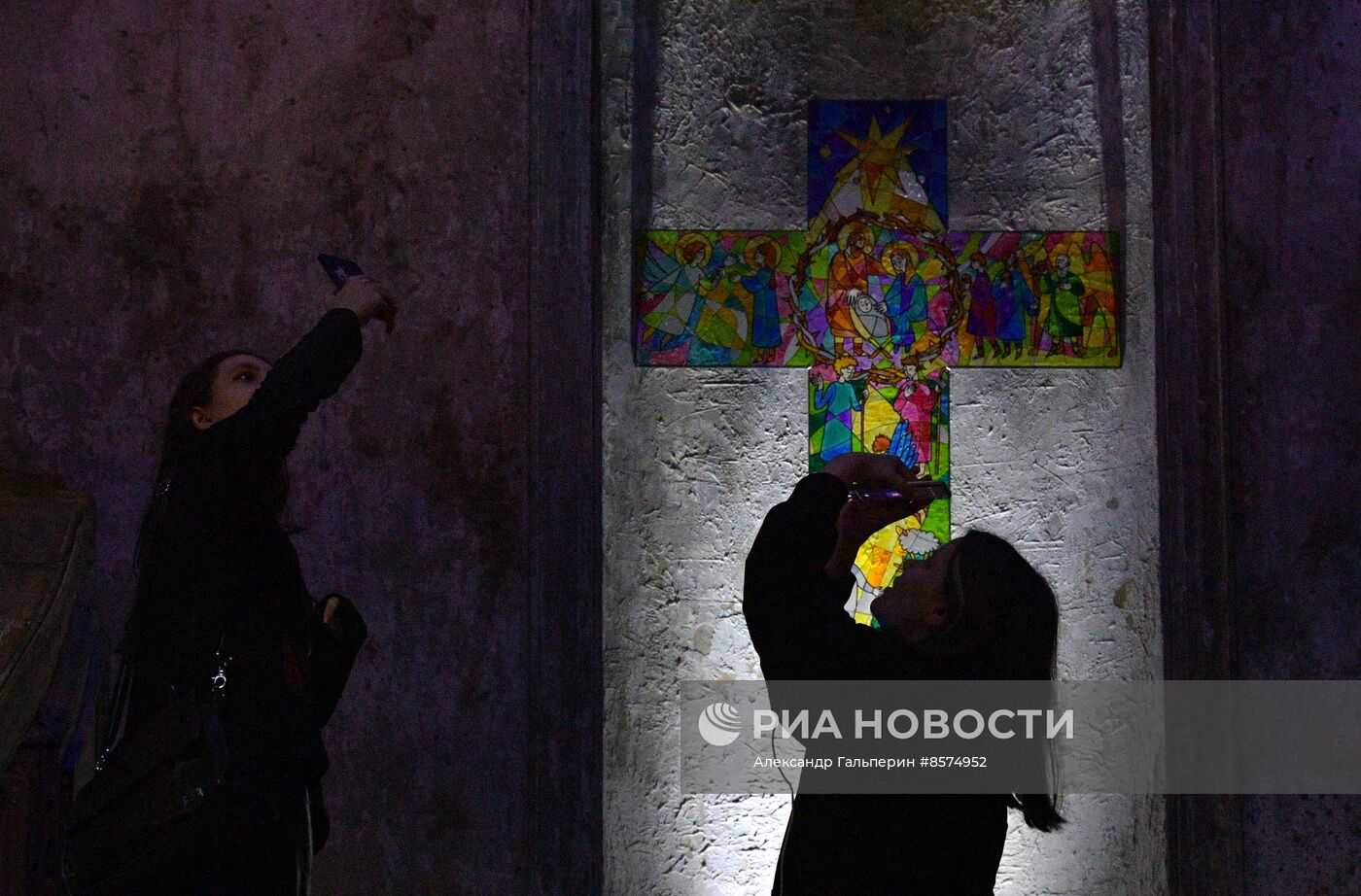  Мультимедийная выставка "Рождество" в лютеранской церкви Анненкирхе