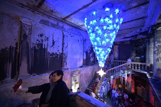  Мультимедийная выставка "Рождество" в лютеранской церкви Анненкирхе