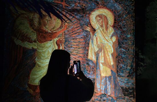  Мультимедийная выставка "Рождество" в лютеранской церкви Анненкирхе