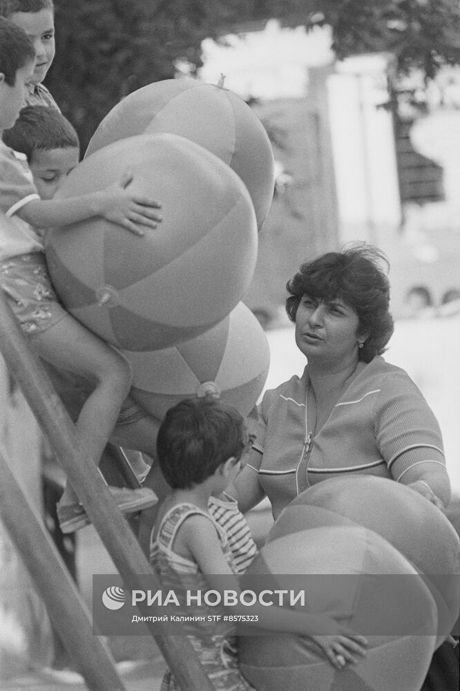 Трест "Орджоникидзенефть"