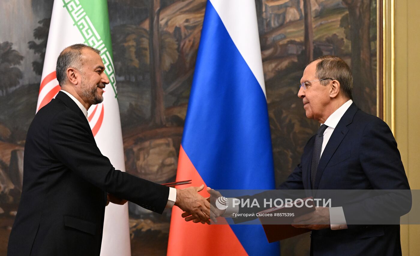 Встреча глав МИД РФ и Ирана С. Лаврова и Х. А. Абдоллахияна 