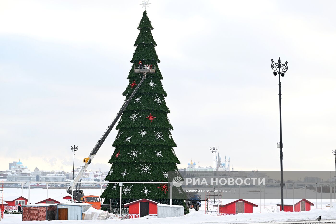 Подготовка к Новому году в Казани