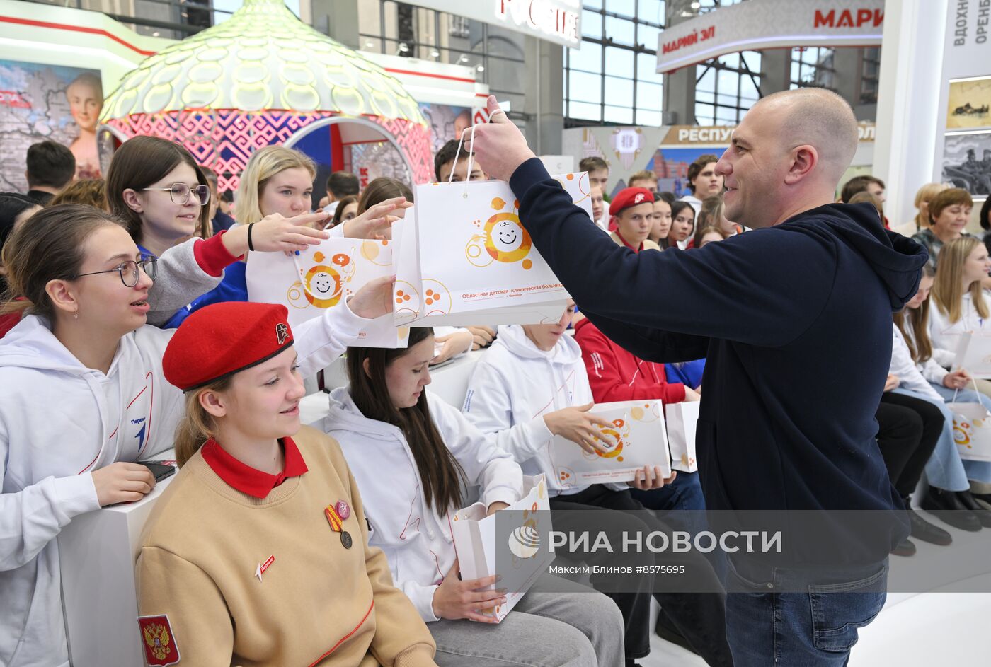 Выставка "Россия". Оренбургская область. День региона