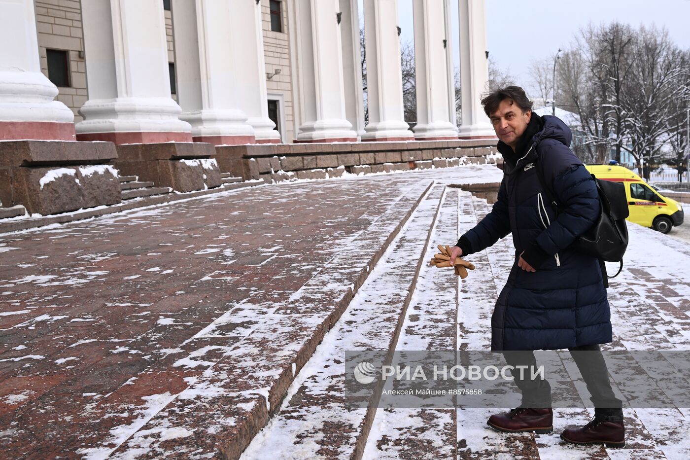 Народный артист России А. Лазарев назначен главным режиссером театра Российской армии