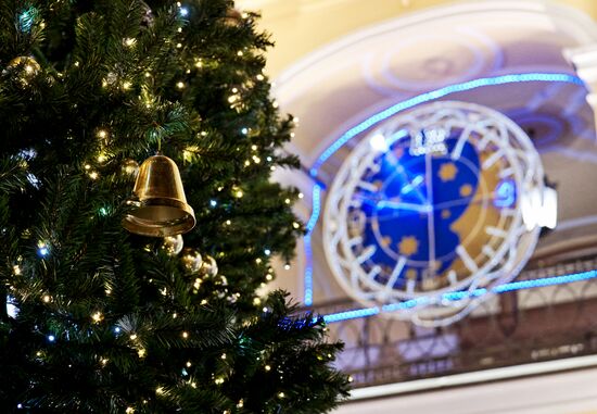 Украшенный к Новому году Санкт-Петербург