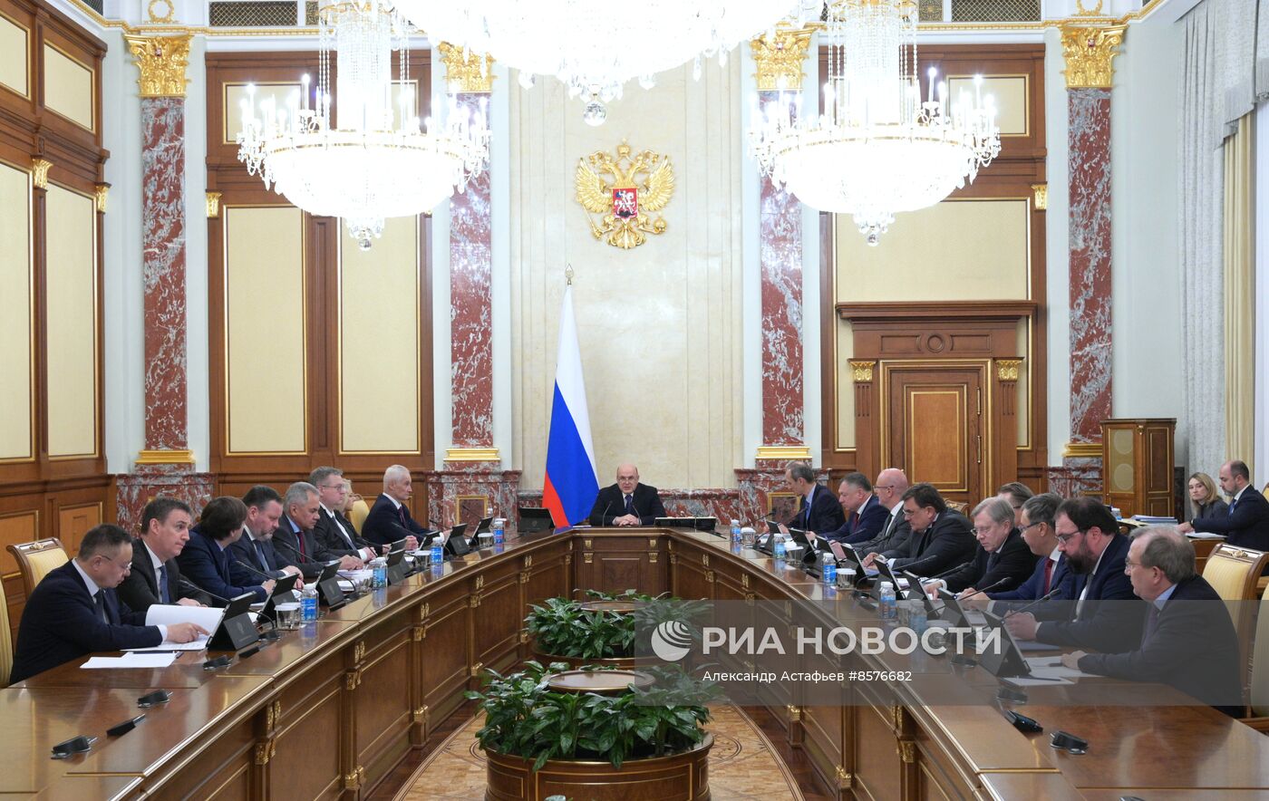 Премьер-министр РФ М. Мишустин провел заседание правительства РФ