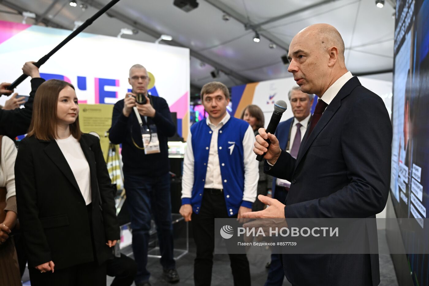 Выставка "Россия". Лекция министра финансов России А. Силуанова