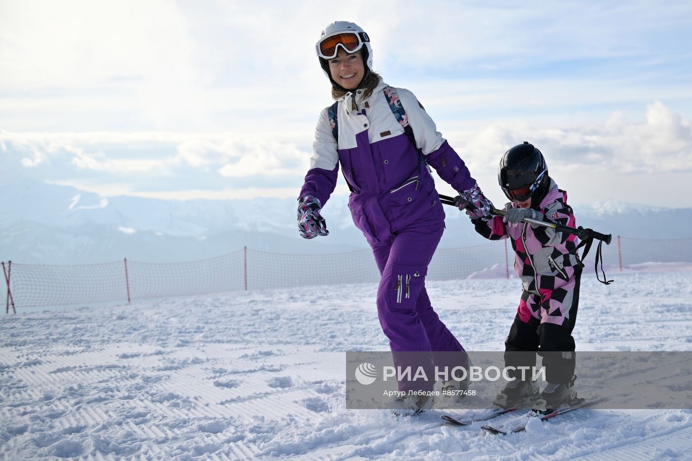 Старт горнолыжного сезона на курорте "Роза Хутор"