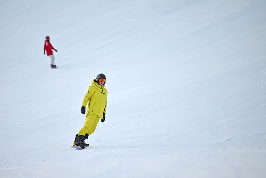 Старт горнолыжного сезона на курорте "Роза Хутор"