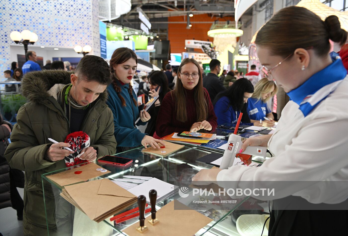 Выставка "Россия". Марафон "Знание. Интерактивный проект "Победная почта"