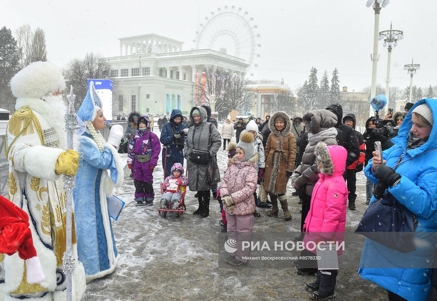 Выставка "Россия". День рождения ставропольского казачьего Деда Мороза