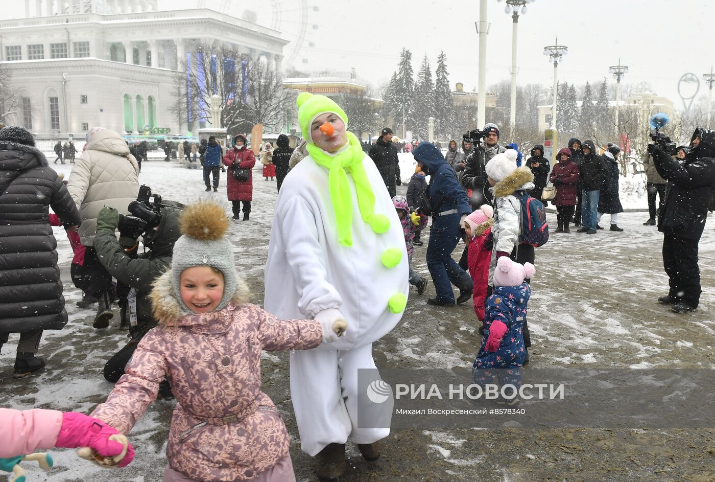 Выставка "Россия". День рождения ставропольского казачьего Деда Мороза