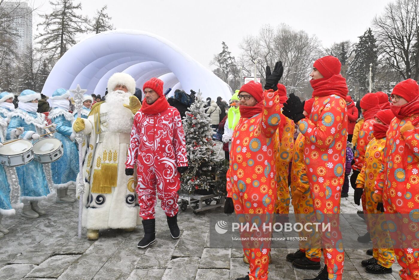 Выставка "Россия". День рождения ставропольского казачьего Деда Мороза