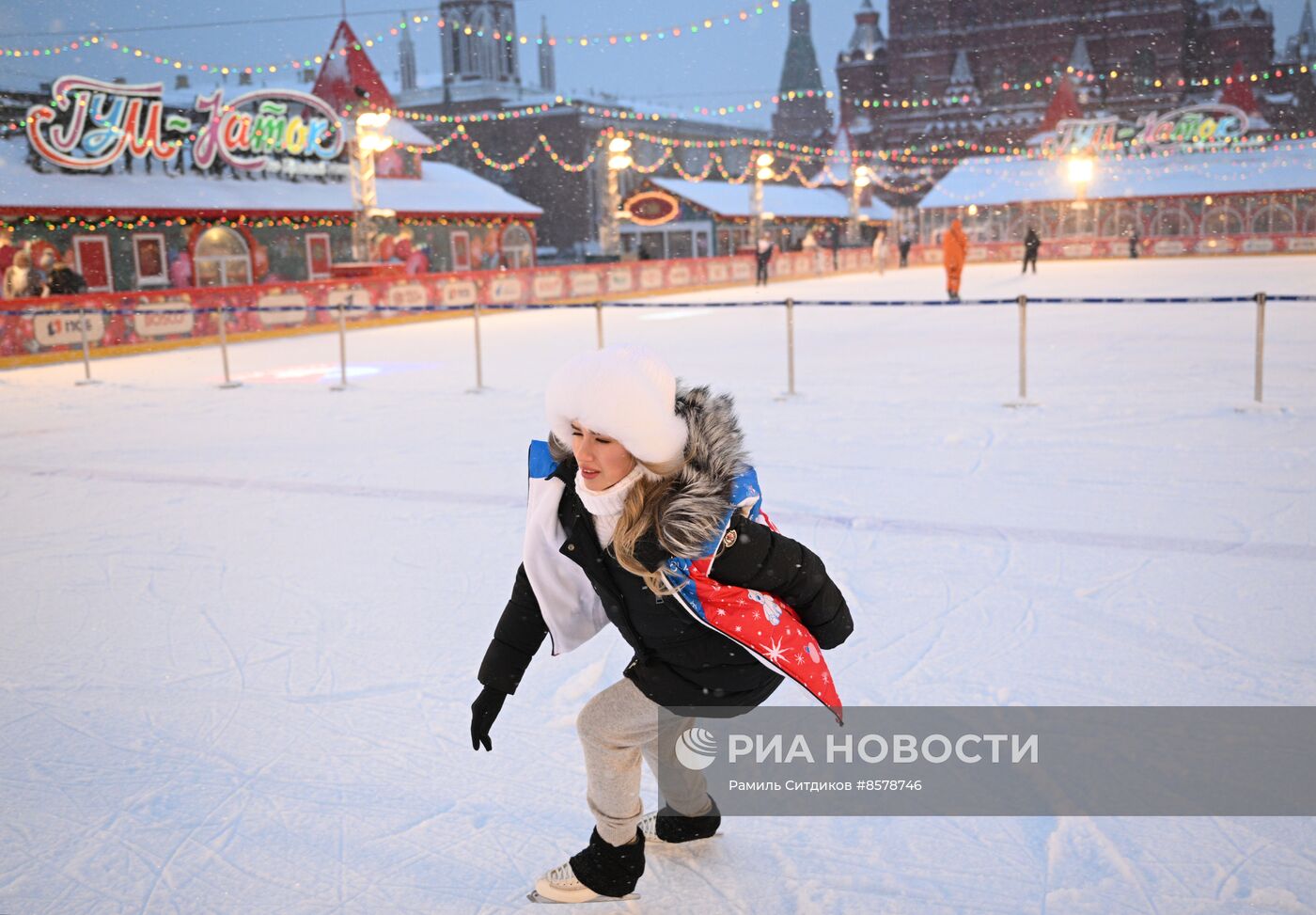 Мастер-класс Алины Загитовой на ГУМ-катке