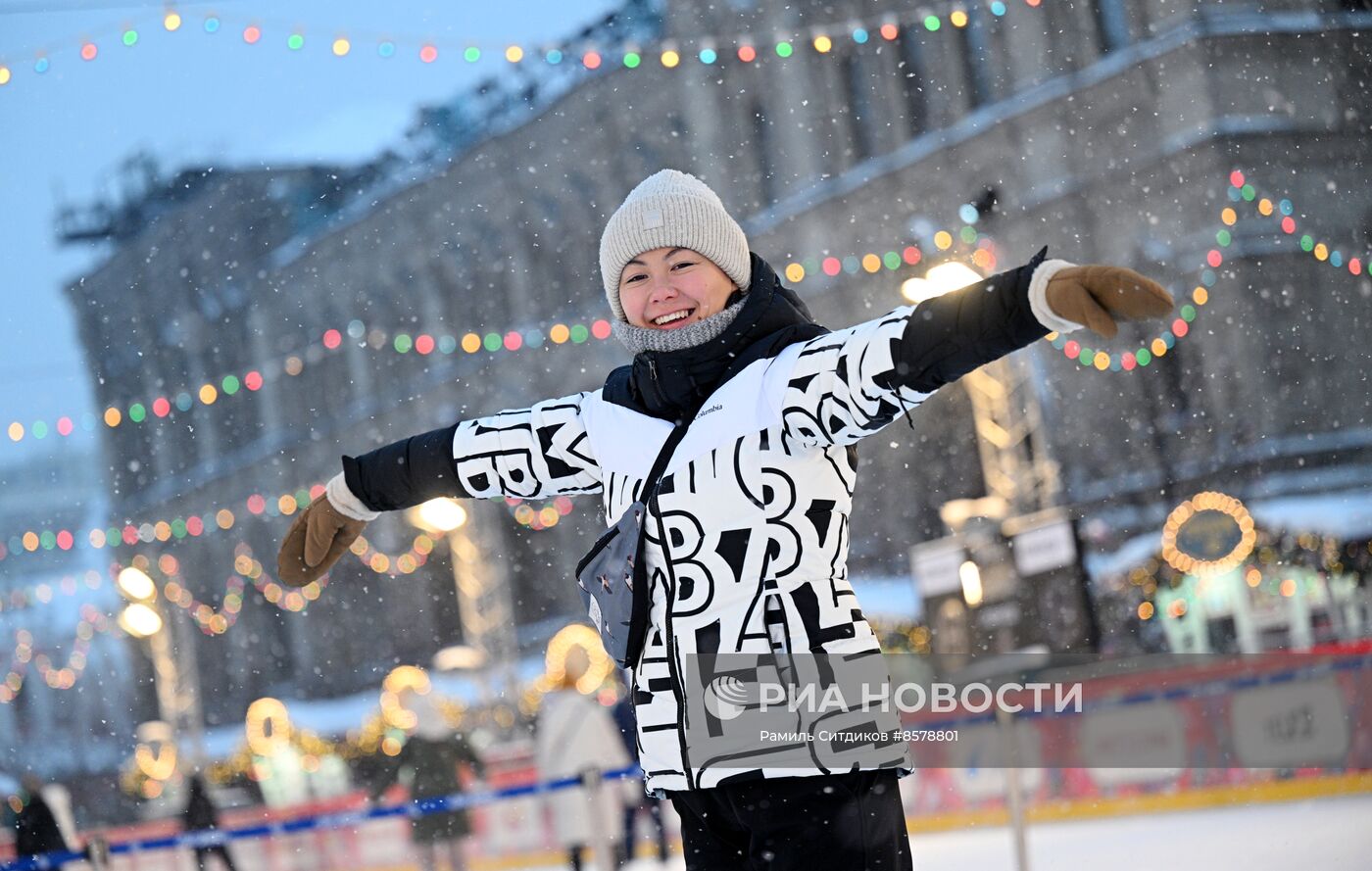 Мастер-класс Алины Загитовой на ГУМ-катке