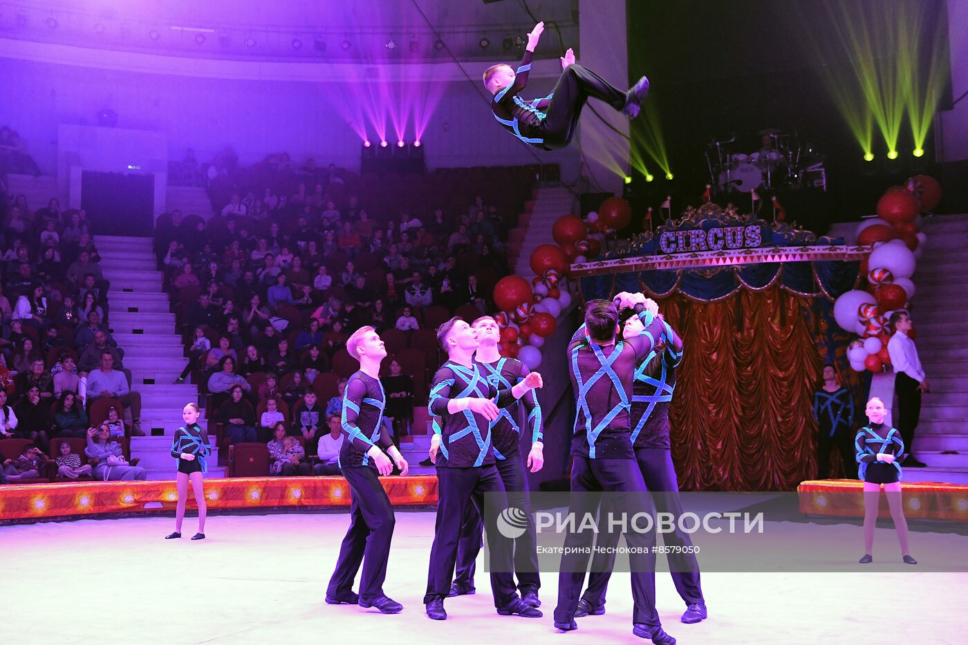 Международный цирковой фестиваль "На языке мира" в Туле