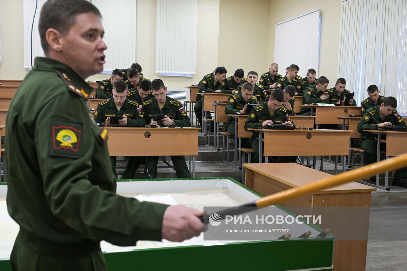 Занятия курсантов по боевой подготовке в Новосибирской области 