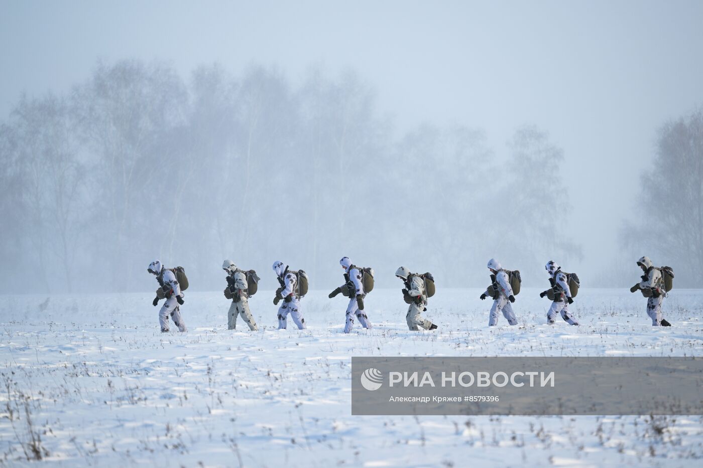 Занятия курсантов по боевой подготовке в Новосибирской области 