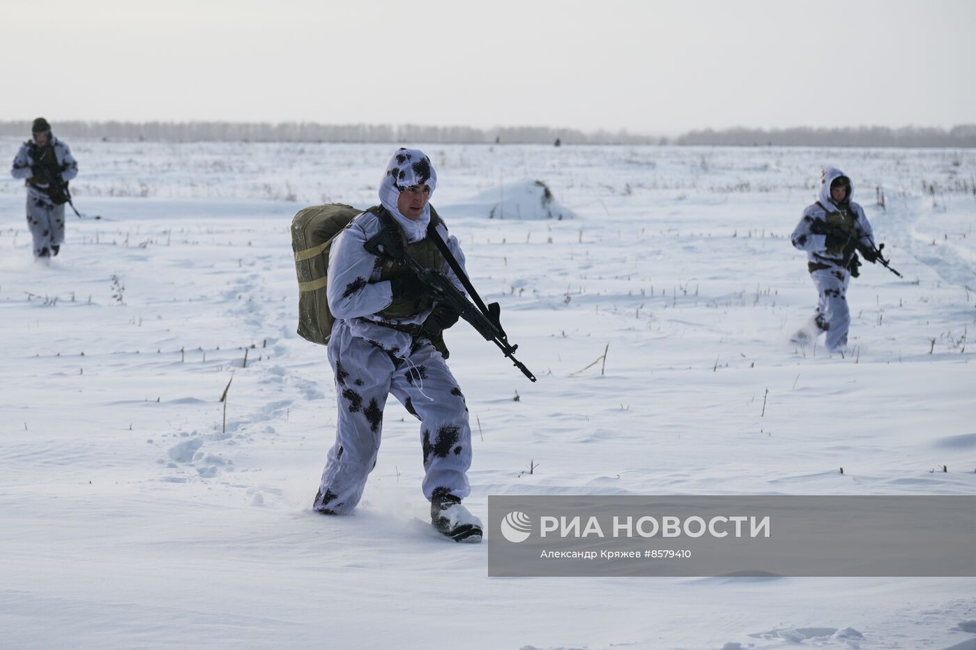 Занятия курсантов по боевой подготовке в Новосибирской области 