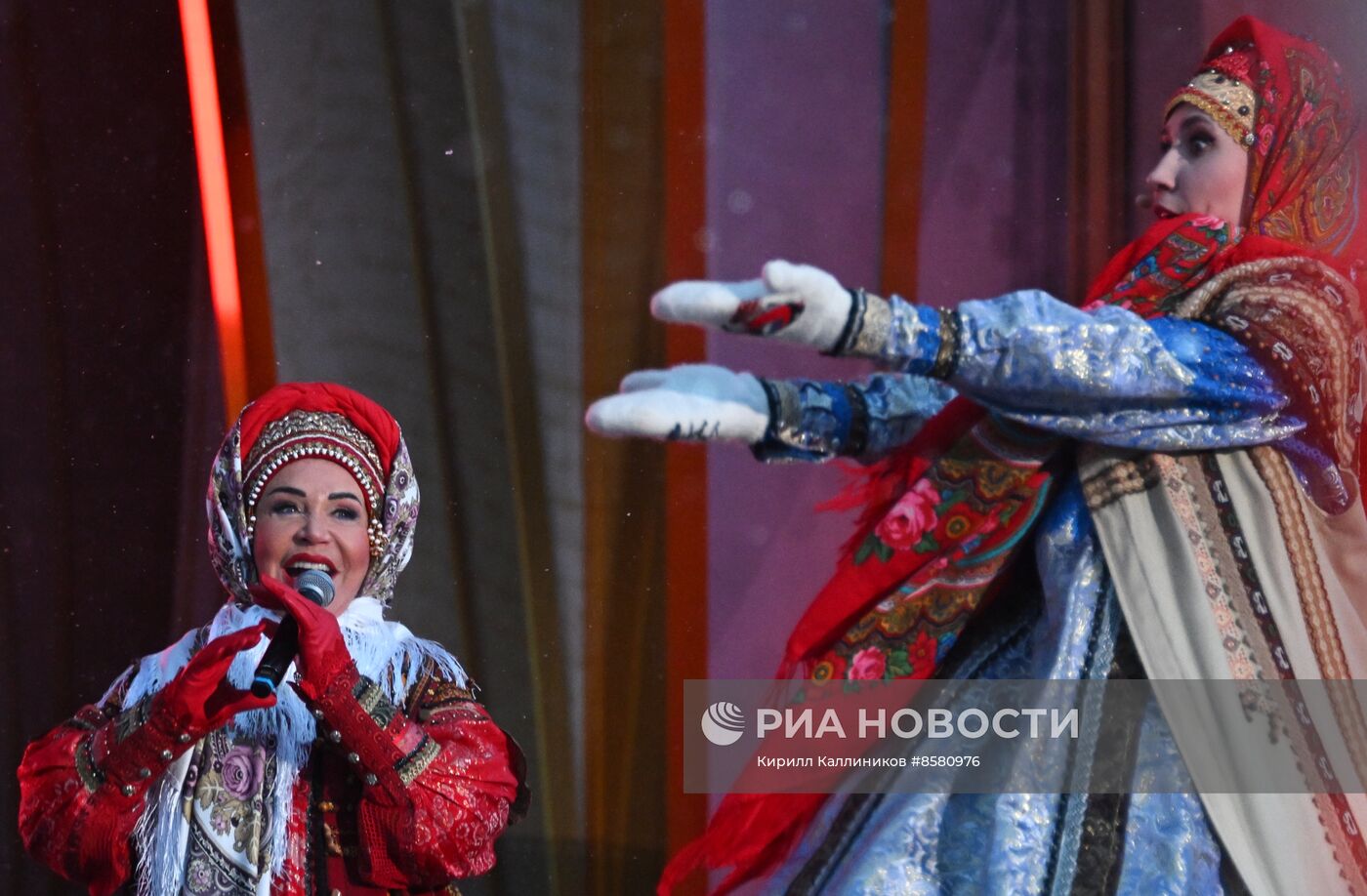 Выставка "Россия". Концертная программа Надежды Бабкиной и ансамбля "Русская песня"