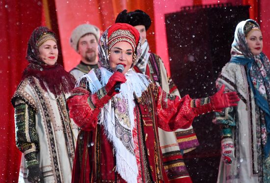 Выставка "Россия". Концертная программа Надежды Бабкиной и ансамбля "Русская песня"